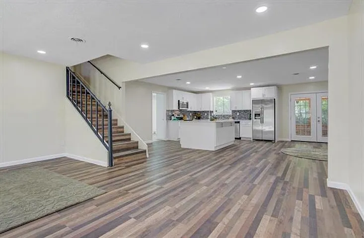 4327 McFarland Cir — Photo 3