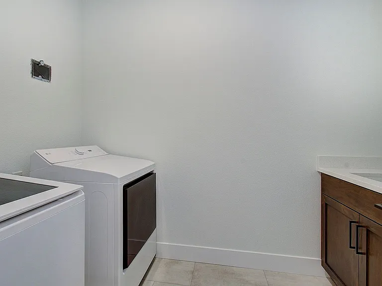 6487 NW Olympic Ln #27 — Photo 3