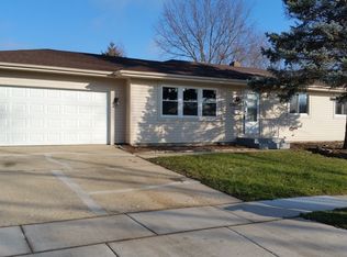 1270 Royal Blvd, Elgin, IL 60123