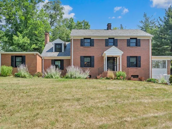 915 Oakwood Dr SW, Roanoke, VA 24015