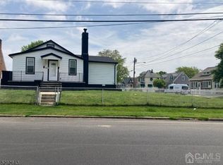 530 Crows Mills Rd, Fords, NJ 08863