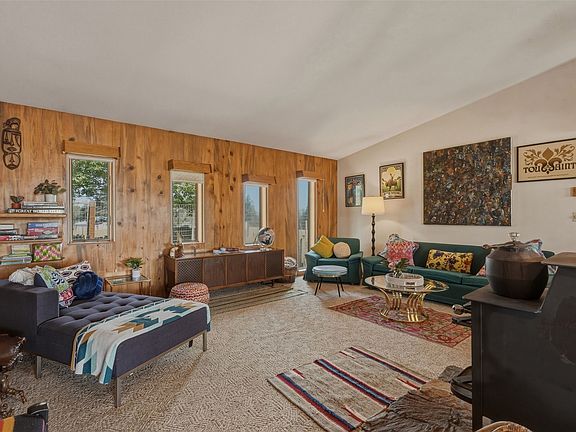 4th image of 494 Cole Ave