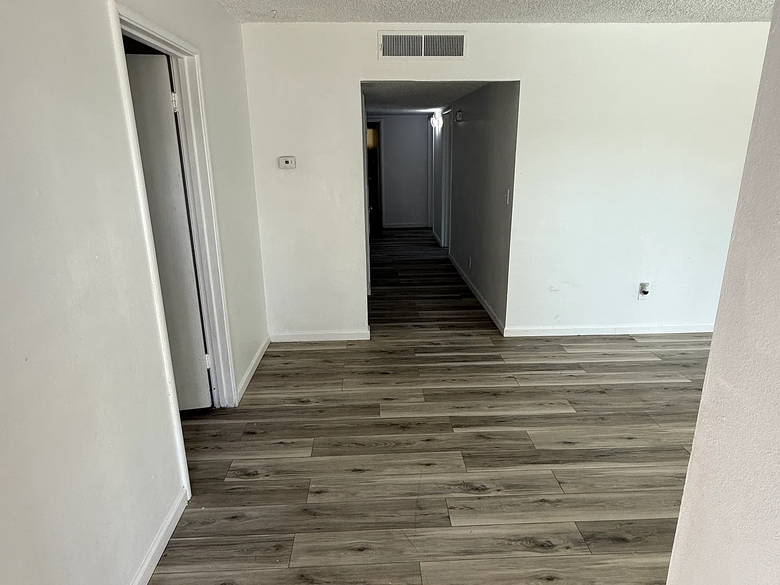 3 bed, 1953 sqft, $2,300 — Photo 3