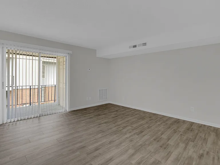 Capri Apartments — Photo 15