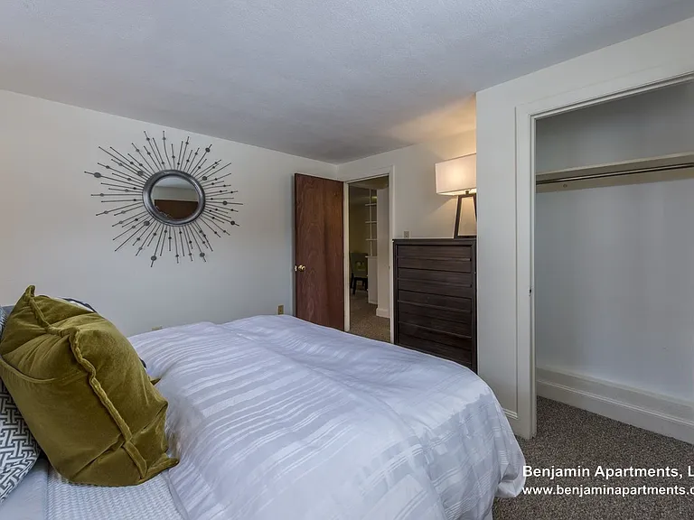 8 Brattle Dr #3 — Photo 2