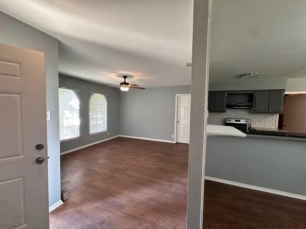 5221 Borchers Dr, Kirby, TX 78219