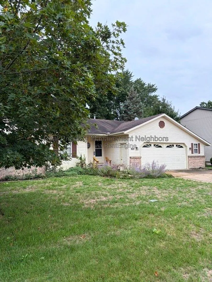 3 bed, 2.0 bath, 1806 sqft, $2,495 — Photo 1