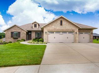 718 S Oak Terrace Dr, Nixa, MO 65714