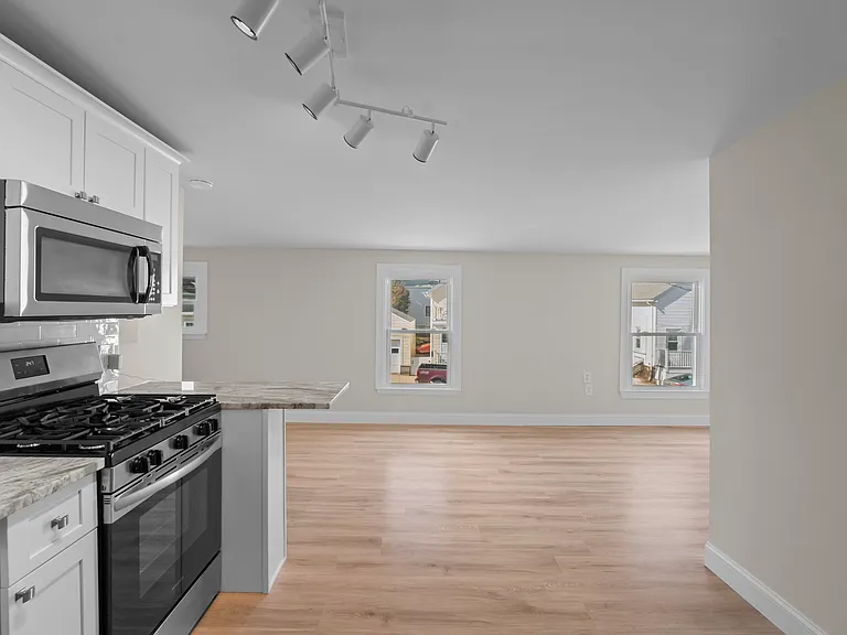 17 Hancox Street, Stonington, CT — Photo 12