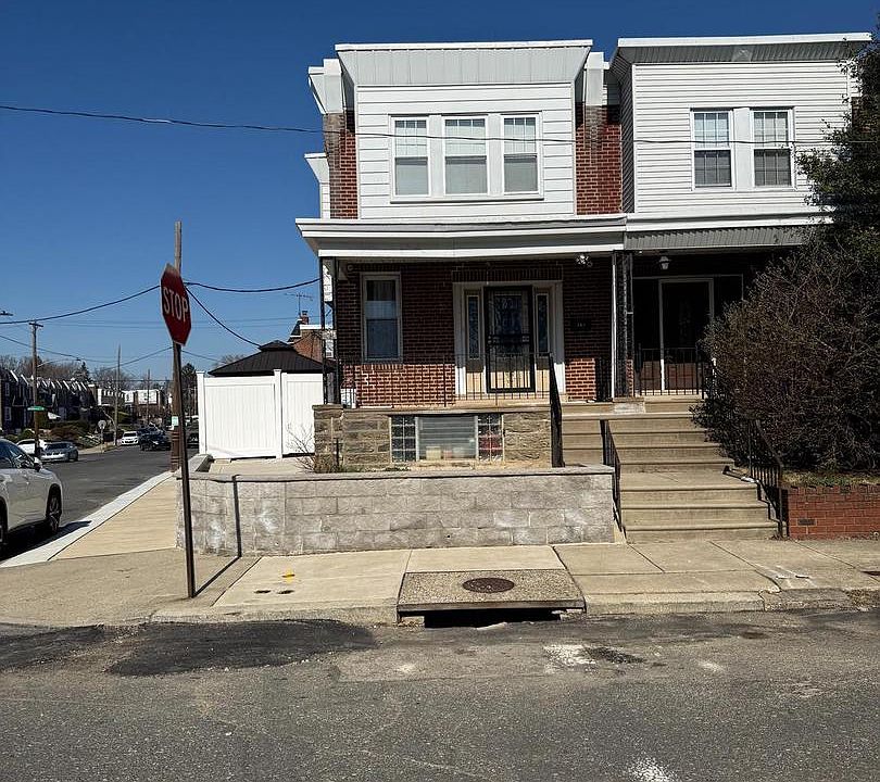 1st image of 345 Stevens St