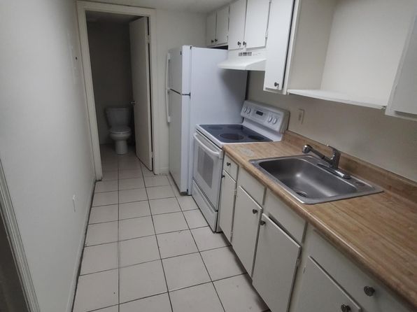 34 Railroad St APT 4