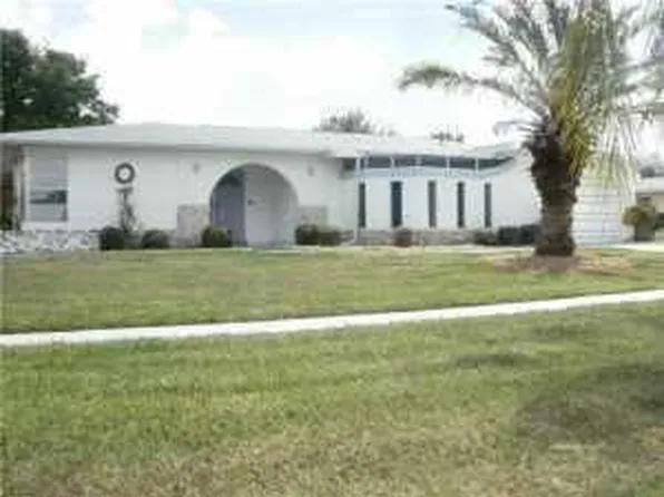 1361 SE San Souci Lane, Port St Lucie, FL 34952