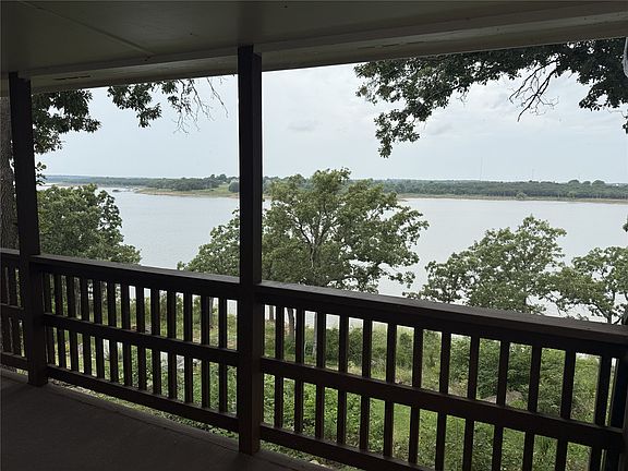 5th image of 131 N Salt Creek Dr