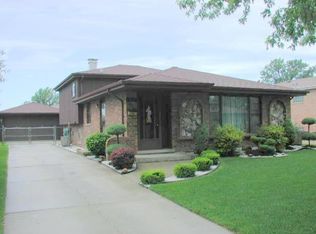 12112 S James Dr, Alsip, IL 60803
