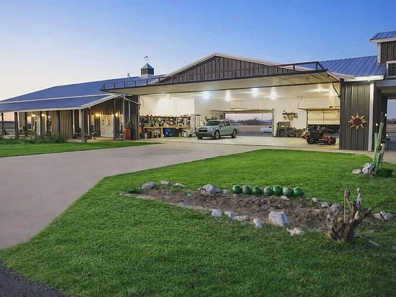 2nd image of 11042 SW Sheridan Rd