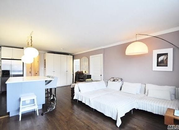 4th image of 66-92 Selfridge St #2K