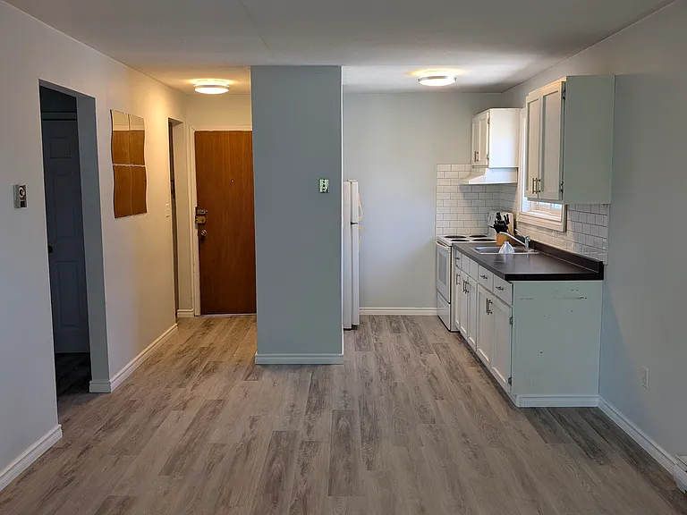 265 Macdonnell St #6 — Photo 12