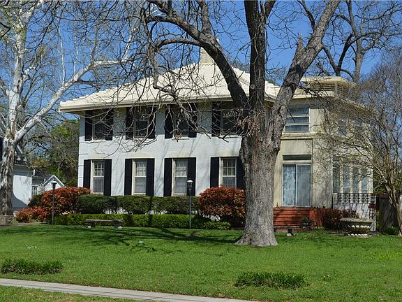 2nd image of 1808 Park St