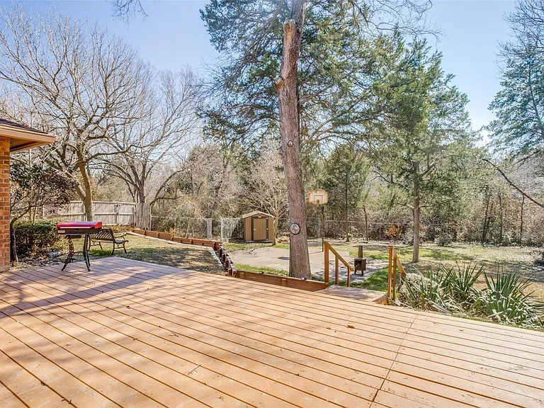 4940 Hollow Ridge Rd — Photo 1