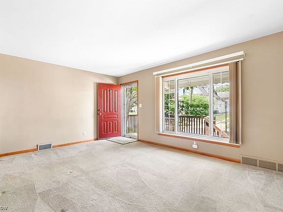 4th image of 418 Ashland Ave