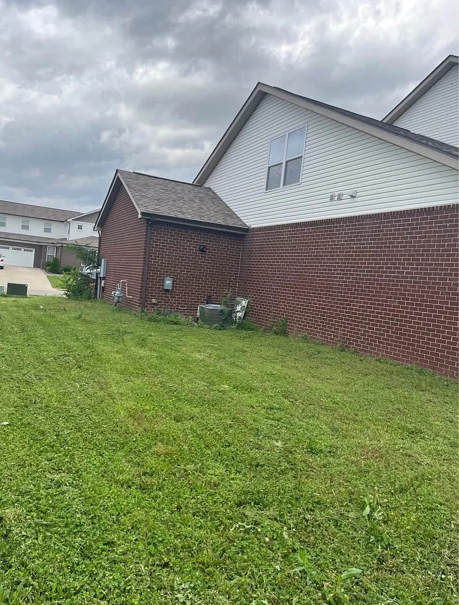 Building Photo - 733 Amberton Dr
