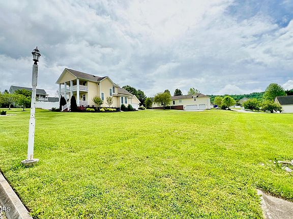 3rd image of Arcadian Springs Lot 8 Dr