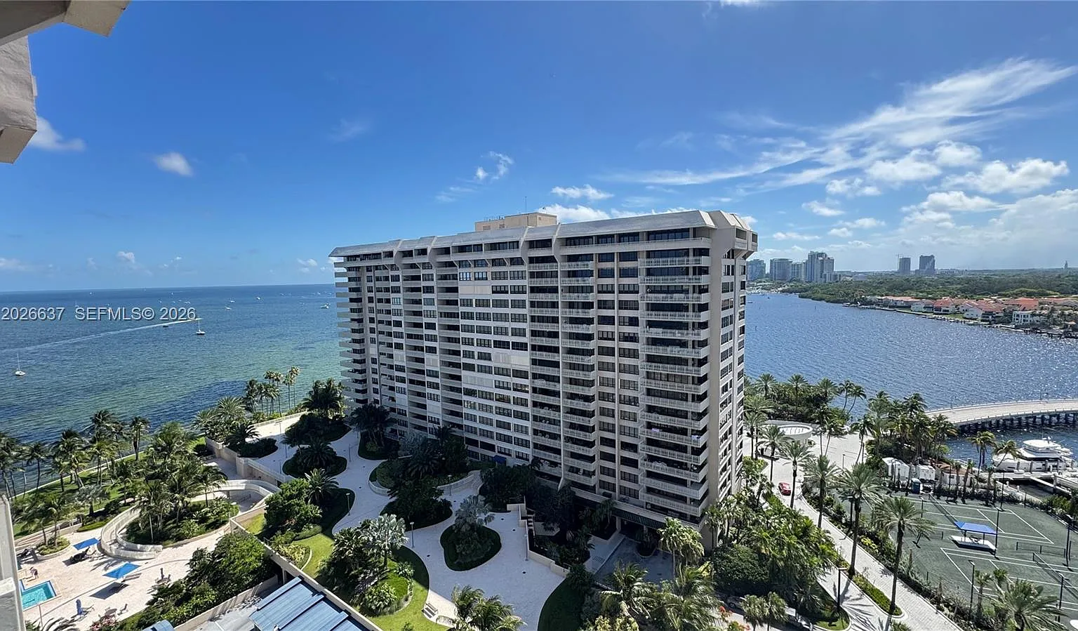 Grove Isle Condo — Photo 2