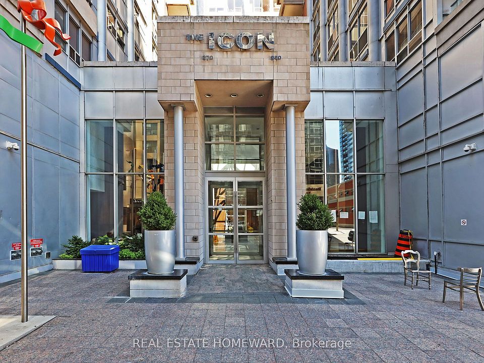 1st image of 250 Wellington St W Suite Penthouse 31