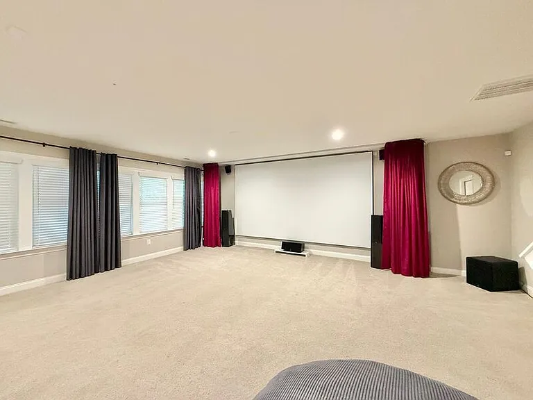 312 Sweetbriar Rose Ct — Photo 17