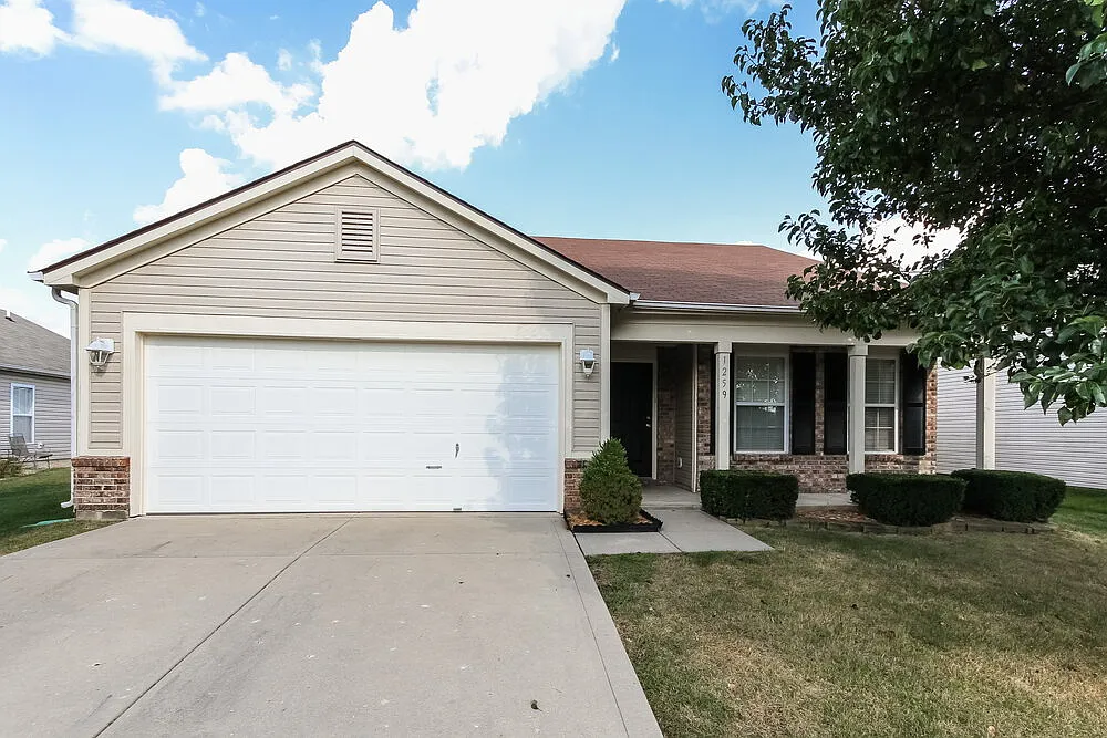 1259 Constitution Dr photo 1