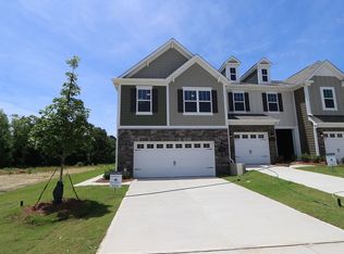 3201 Lilac Grove Dr, Charlotte, NC 28269