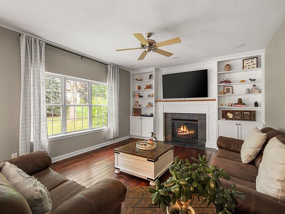 5th image of 1202 Tamarack Way