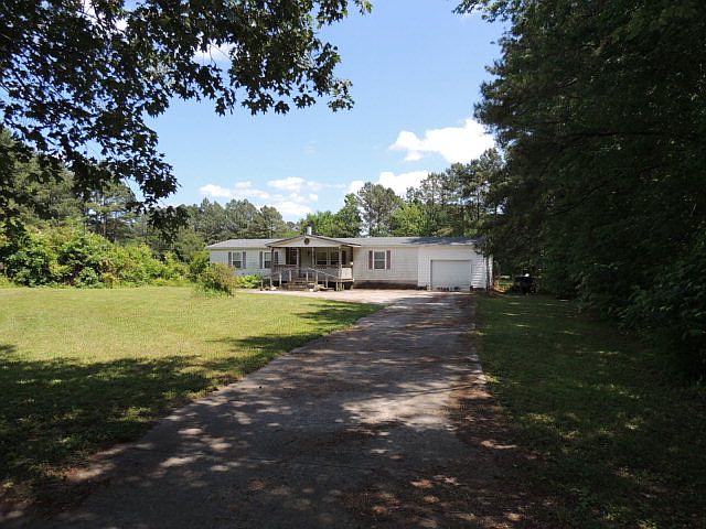 2nd image of 113 Ranchland Dr