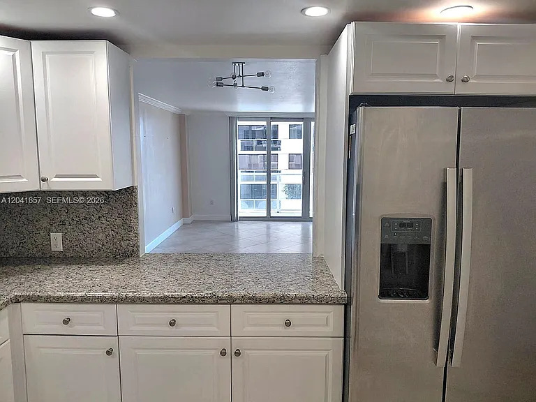 5701 Collins Ave #619 — Photo 12