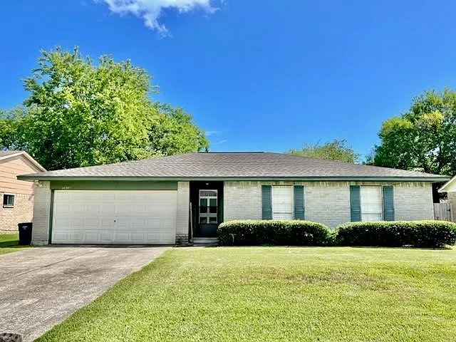 5909 Country Pl — Photo 1