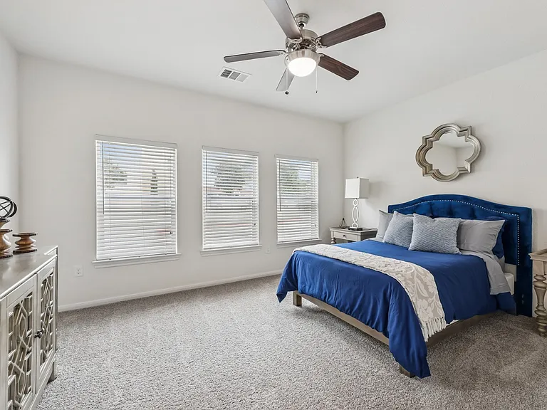 Creekside on Parmer Lane — Photo 6