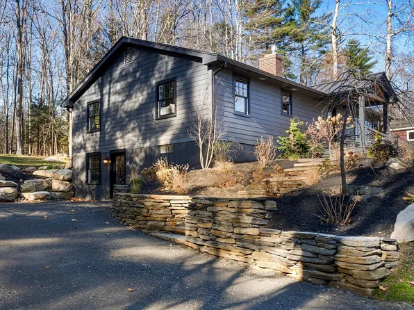 3 Pothul Dr, Great Barrington, MA 01230