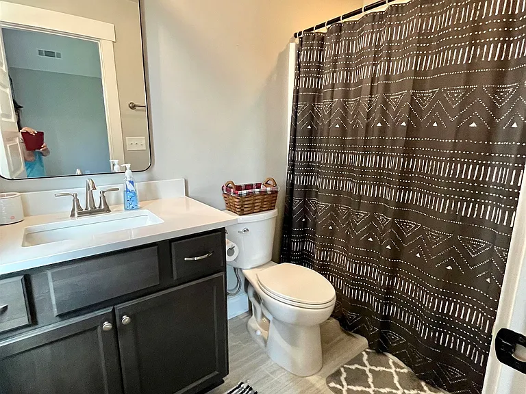 1180 Legend Dr — Photo 14