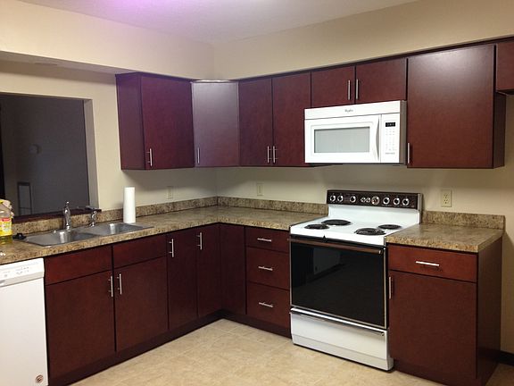 Eat-in Kitchen
