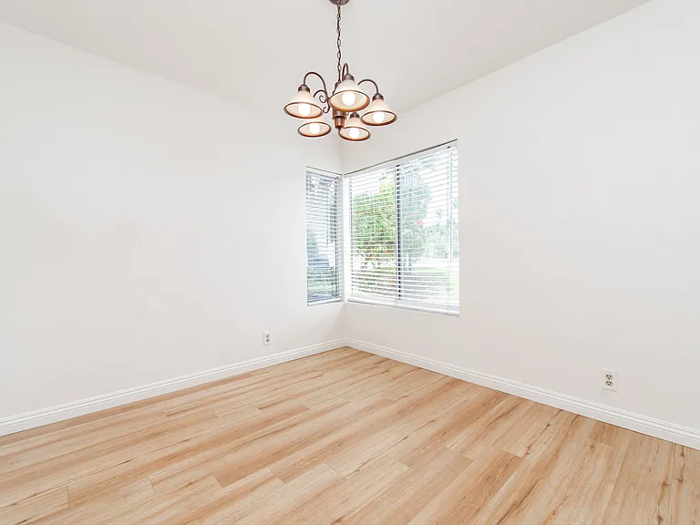 23767 Highland Valley Rd — Photo 10