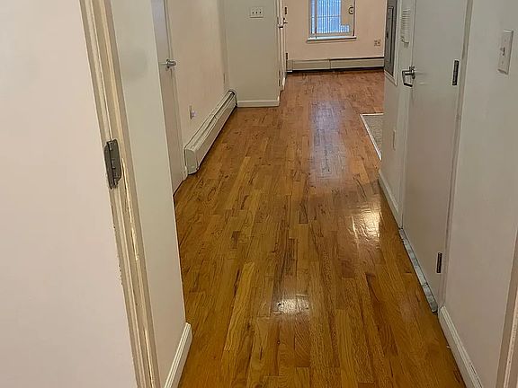 4th image of 39 Monroe St APT 1