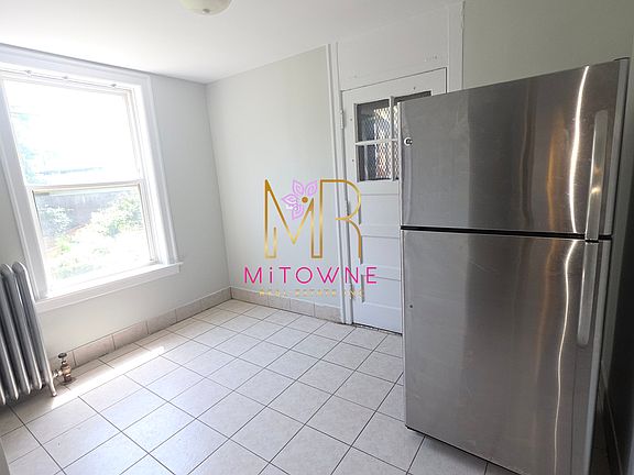 5th image of 1500 W Birchwood Ave #2F