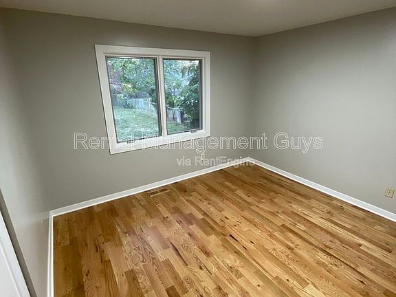 4th image of 8229 Halifax Ct N