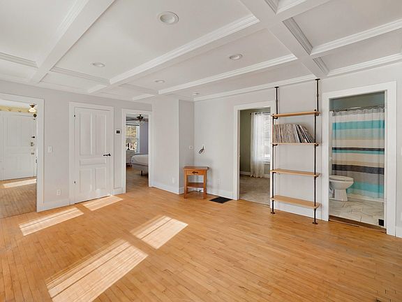 4th image of 227 Hollow Road