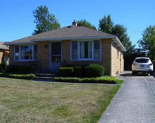 5th image of 33 Aurora Dr