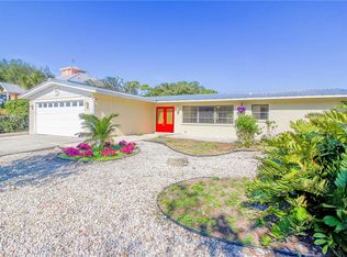 1605 Robbins Rd, Nokomis, FL 34275