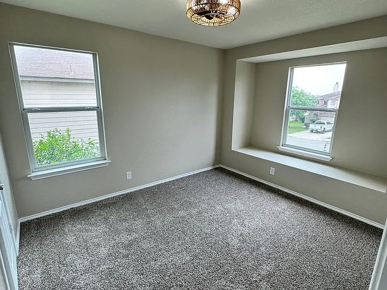 349 Tower Dr — Photo 20