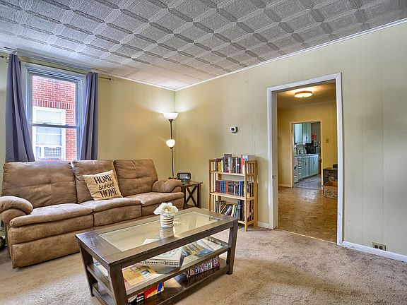 3rd image of 271 S Pleasant Ave