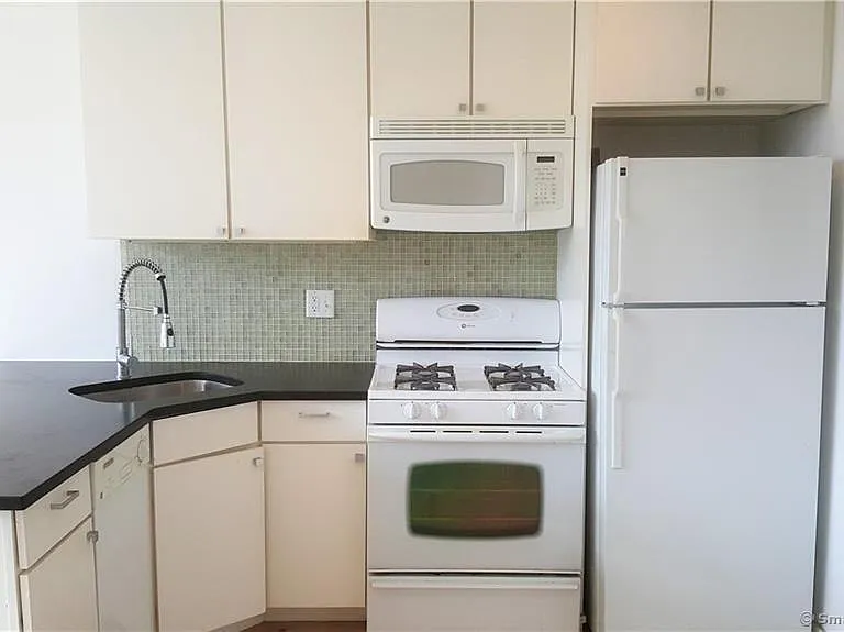 804 Chapel St #302 — Photo 3