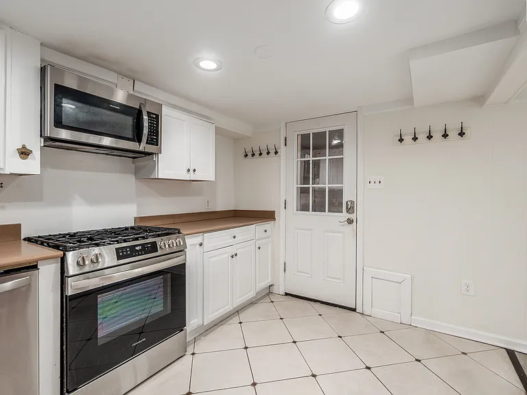 1707 Kilbourne Pl NW — Photo 22